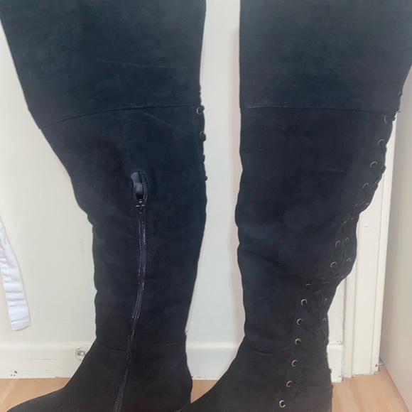 Over the knee - Picture 2 of 4